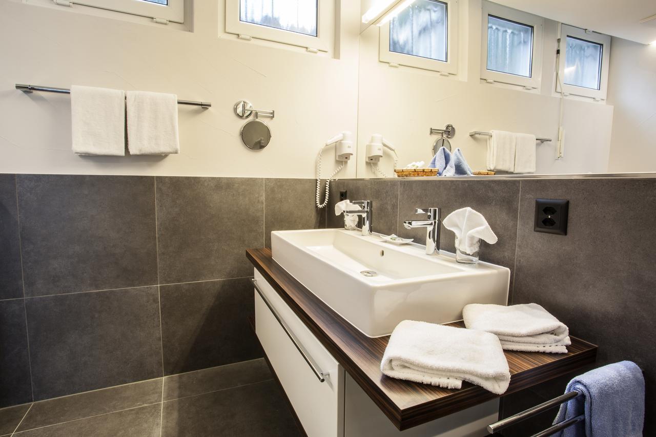 Hotel Riviera Loft Weggis Buitenkant foto