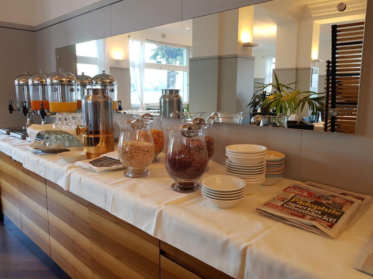 Hotel Riviera Loft Weggis Buitenkant foto